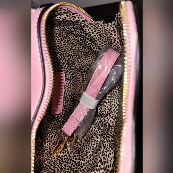 💗✨️Pink Heart-Shaped Women's Bag 💗✨️ - Picture 5 of 6